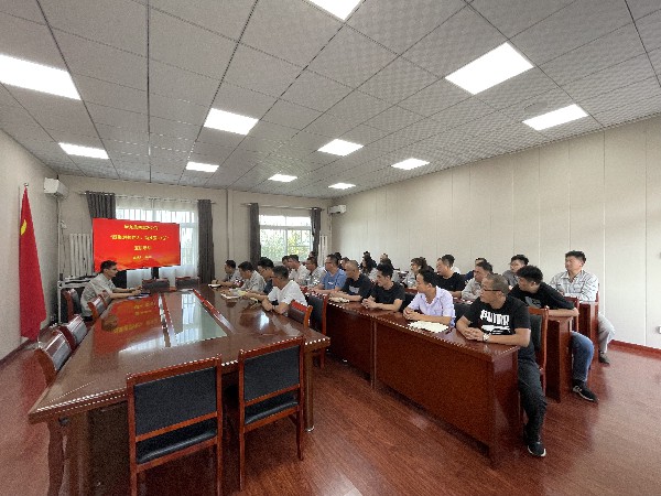 【理論宣講】鑫巖公司開展“凝聚思想偉力，助推強工興產(chǎn)”宣講活動
