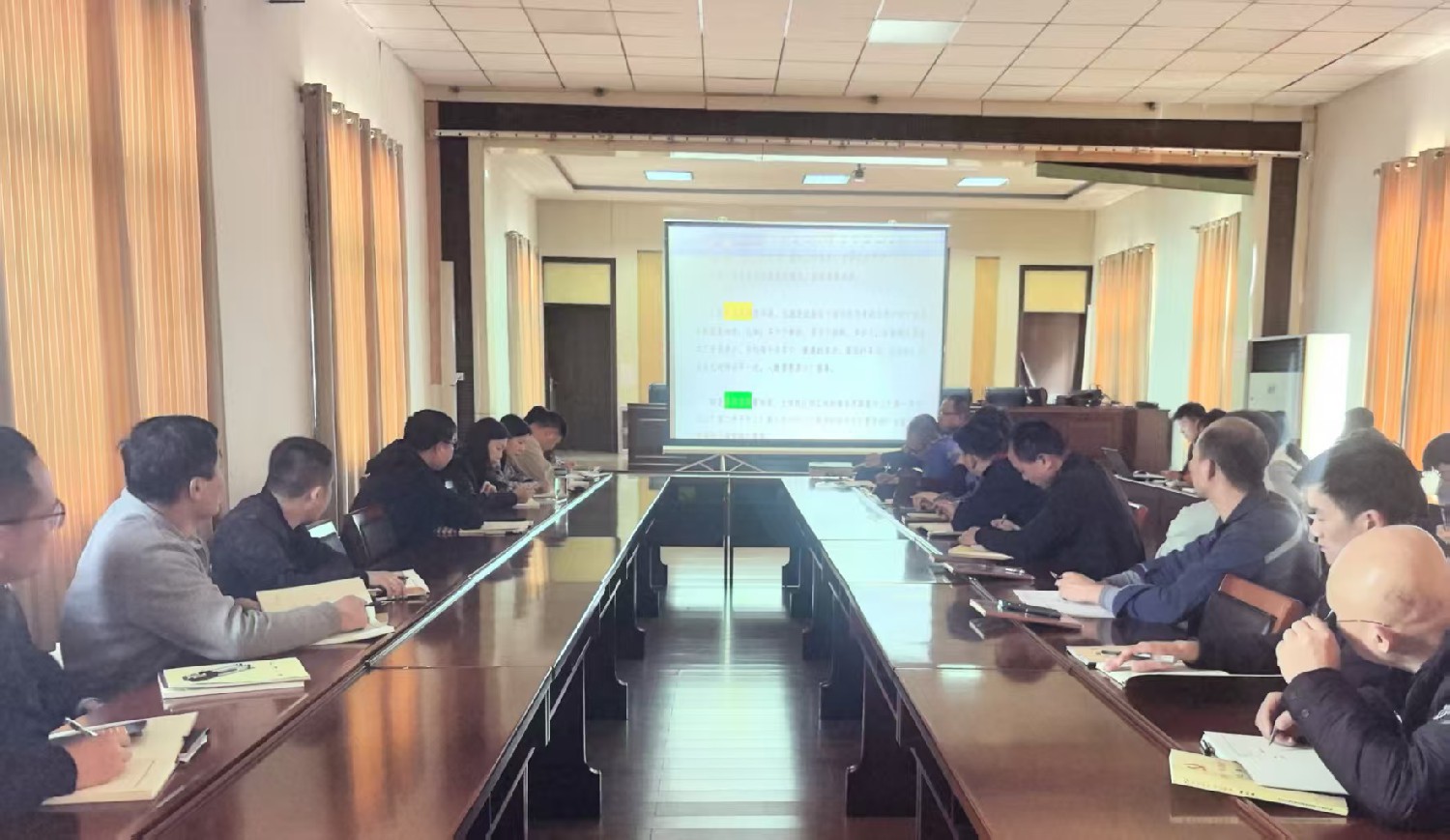 級索煤礦舉辦“公文寫作-金筆桿課堂”培訓班