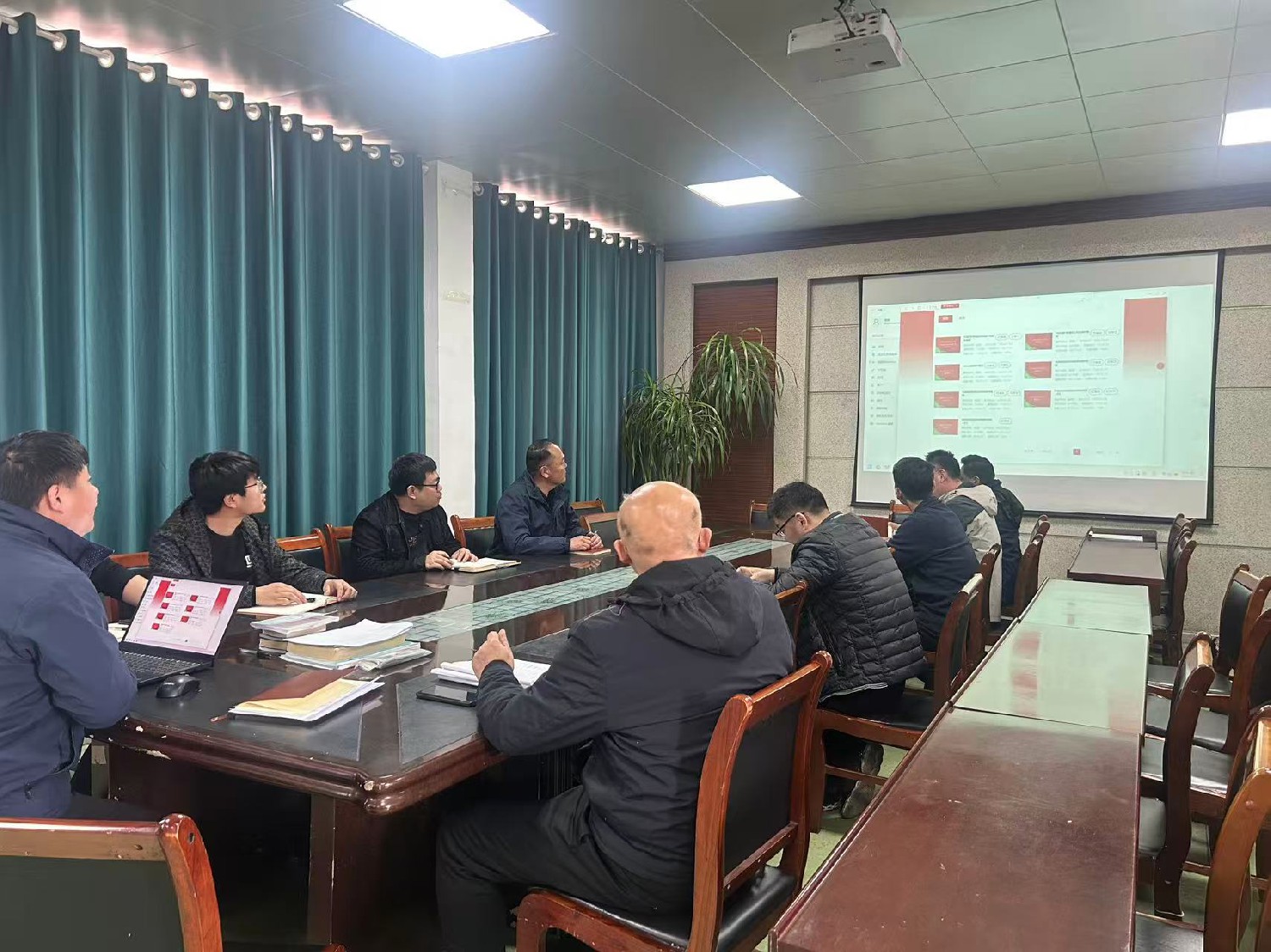 級(jí)索煤礦黨委開(kāi)展燈塔平臺(tái)管理員集中培訓(xùn)